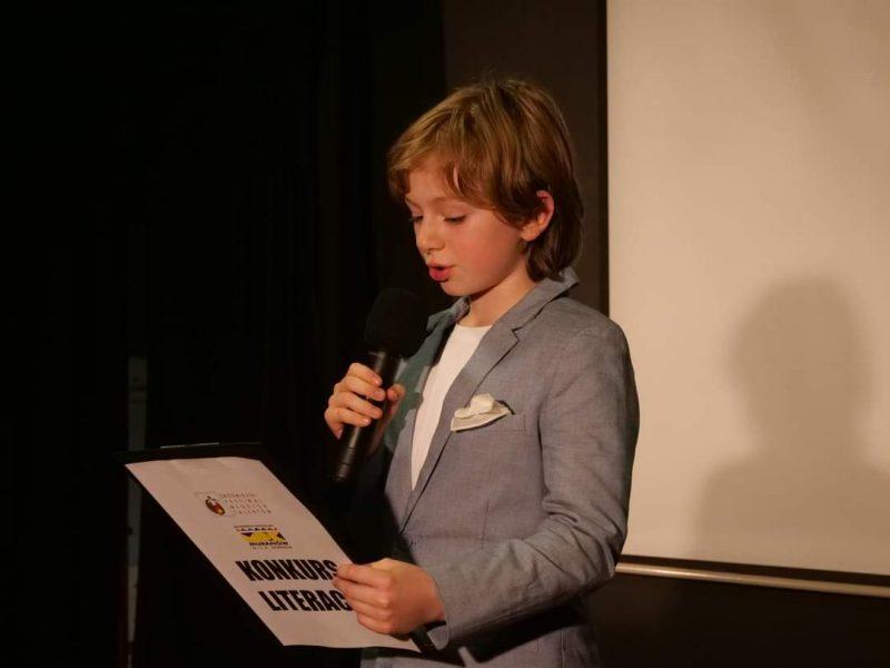 SUKCESY W KONKURSIE LITERACKIM I RECYTATORSKIM W ŚRÓDMIEJSKIM FESTIWALU MŁODYCH TALENTÓW